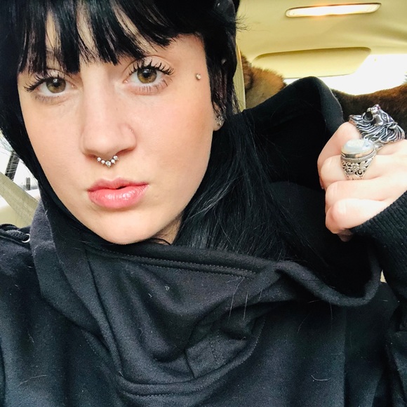 ⚔︎ ♚ Meet Savage Sally - Picture 1 of 8